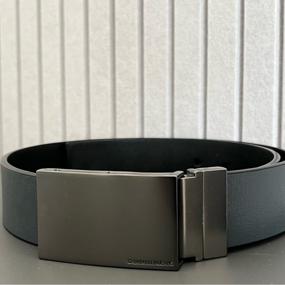 Calvin Klein Jeans Leather Belt - Picture 7 of 8